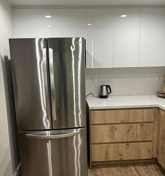 124 S Croft Ave #101 — Photo 11
