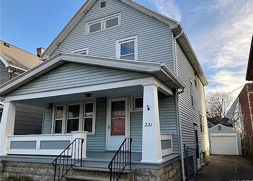 221 Englewood Ave Photo 1