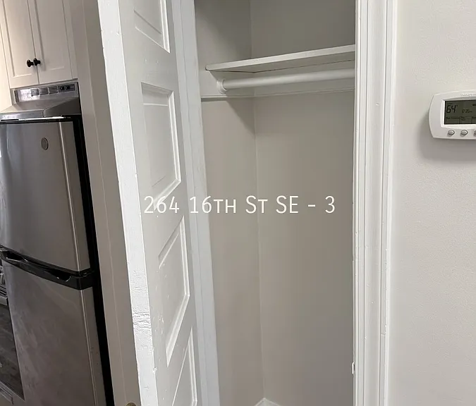 264 16th St SE #3 — Photo 11