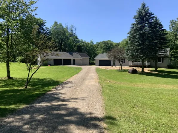 5520 Gibson Hill Rd, Edinboro, PA 16412