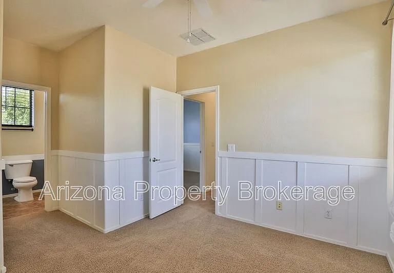 875 S Porter St — Photo 15