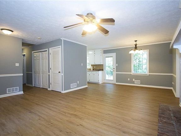 4th image of 324 Zion Wood Rd
