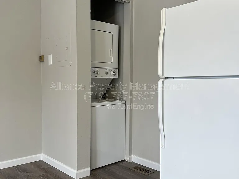 2458 E Willamette Ave — Photo 10