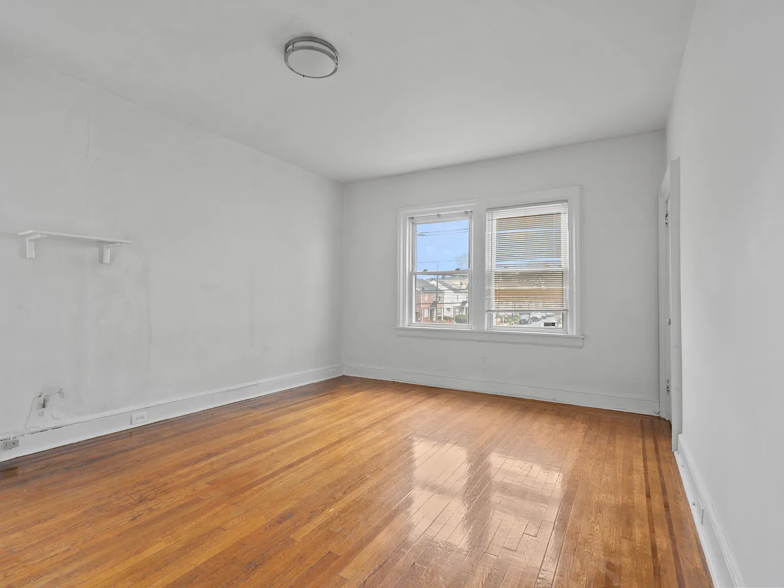 3 bed, $2,500 — Photo 4