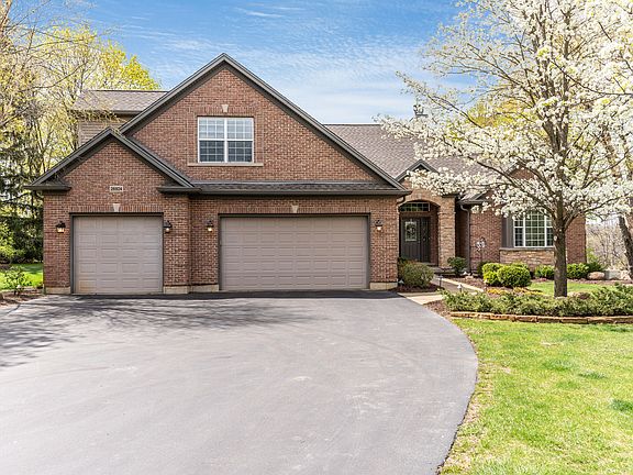 2nd image of 26924 N Greenview Dr