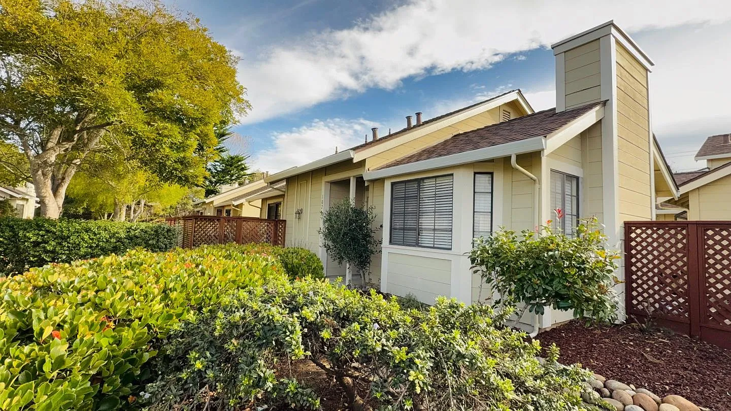 1026 Highlander Dr photo 1