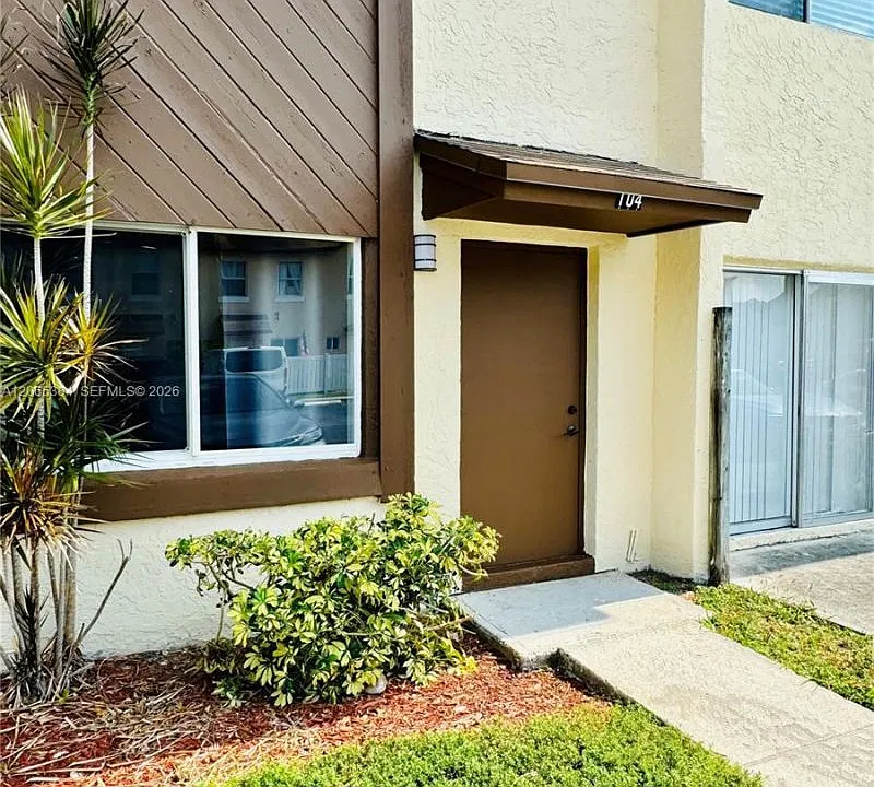 6625 Winfield Blvd #4-D