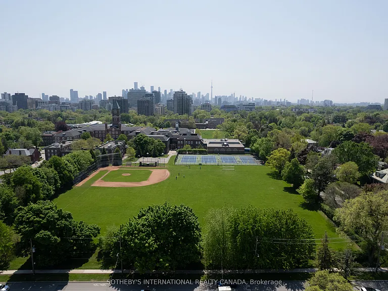 734 Avenue Rd — Photo 48