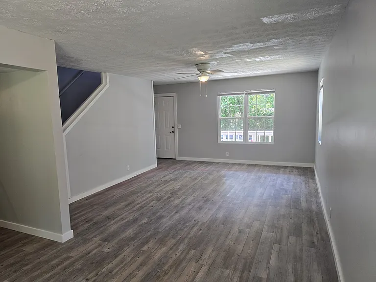 511 Claiborne St — Photo 4