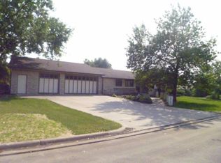 4917 Poppy Ln, Edina, MN 55435