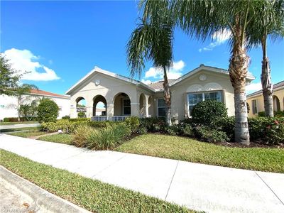 8300 Josefa Way, Naples, FL, 34114
