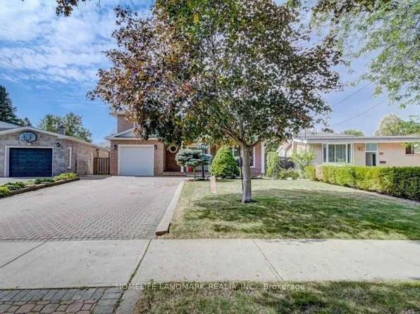 122 Verobeach Blvd, Toronto, ON M9M 1R1