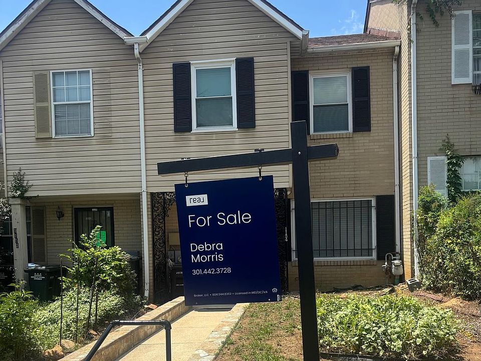 1st image of 1154 1st St NW