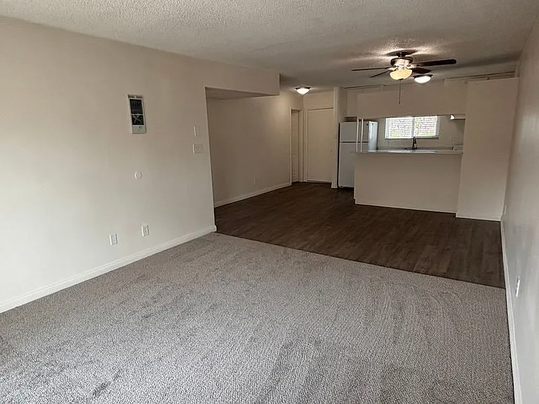 University Terrace Apartments — Photo 50