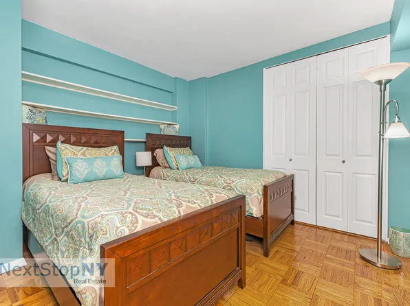 345 East 56th Street image 6 of 12