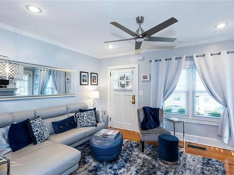 1426 Clermont Ave — Photo 6