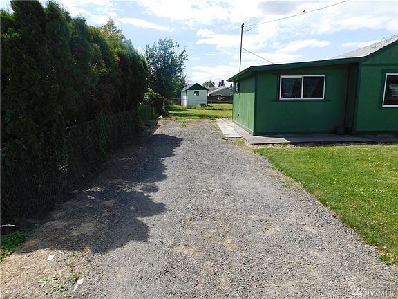 3rd image of 905 S 11th Ave