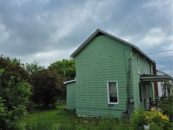 3rd image of 1302 Oaklawn Dr