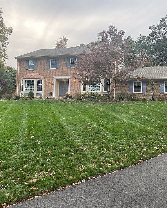 2nd image of 211 Arrow Ln