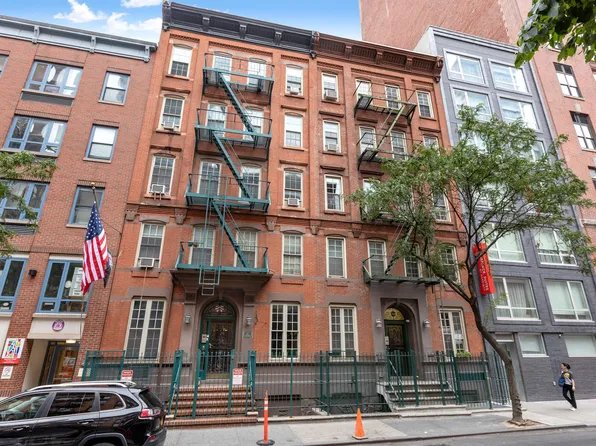 323 West 43rd Street image 11 of 12