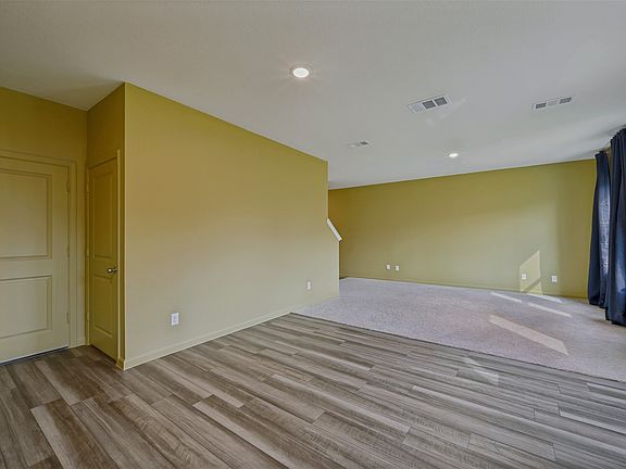 5th image of 14144 Emeric St