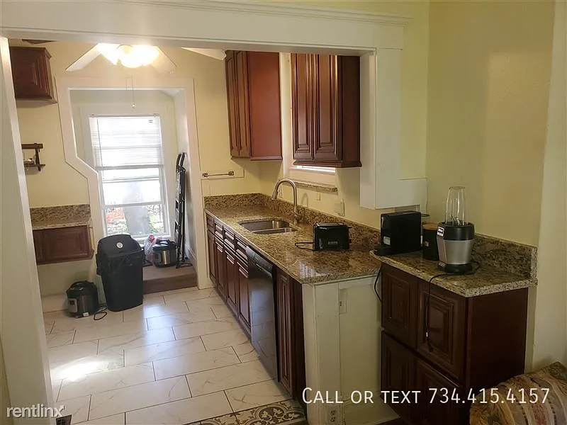 1115 White St #ANN