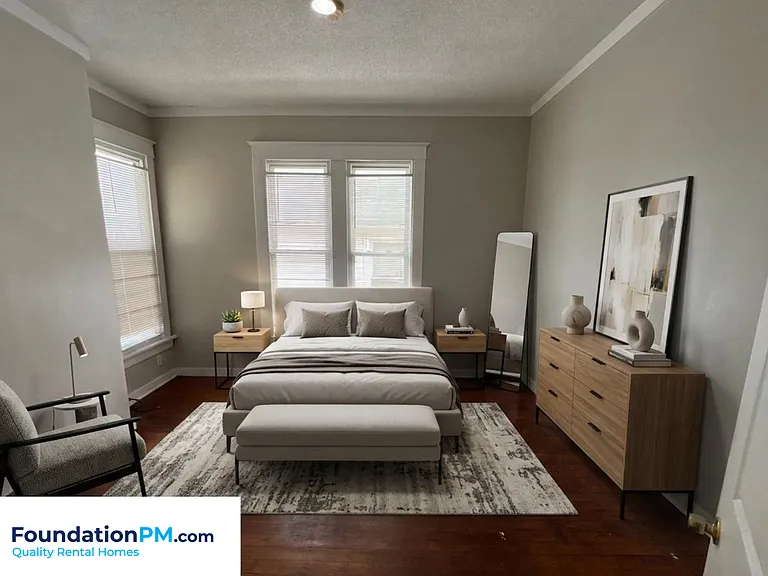 701 E Alston Ave — Photo 15