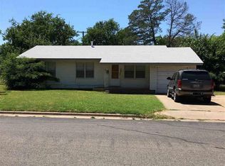 406 Peach St, Burkburnett, TX 76354