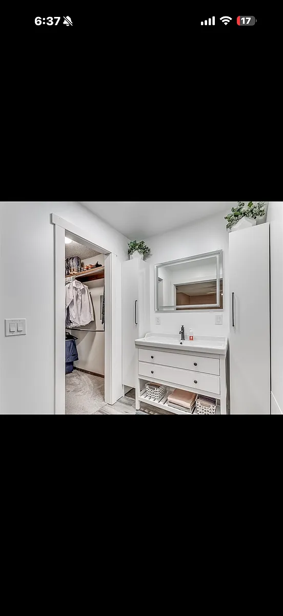 Building Photo - 7225 Skylark Ln