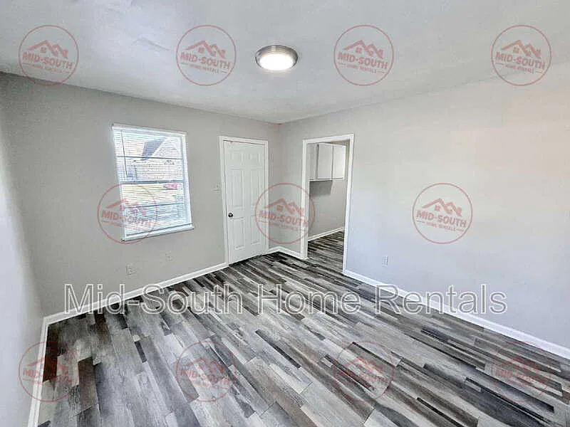 1 bed, 1.0 bath, $695 — Photo 3