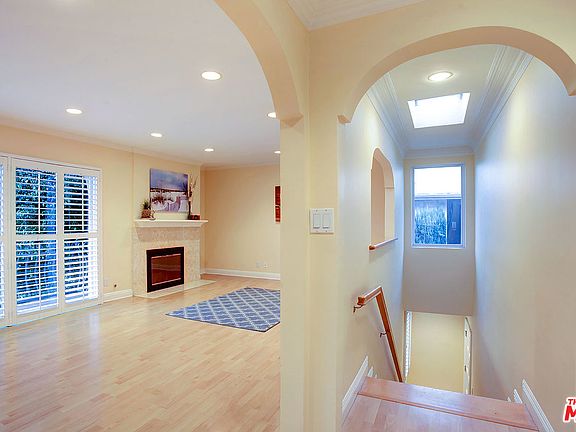 2nd image of 11718 Darlington Ave APT 5