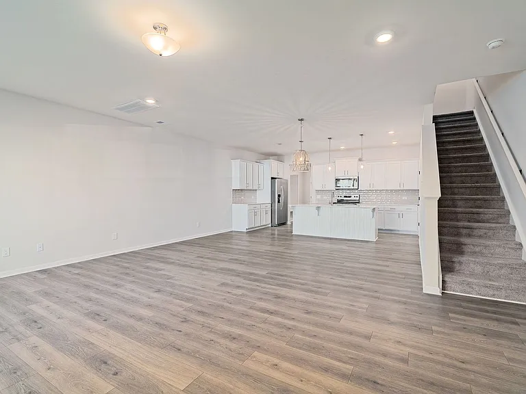 439 Avocet Dr — Photo 4