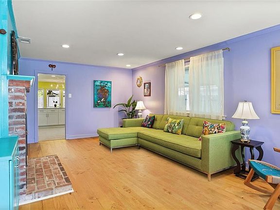 3rd image of 2319 Jay St