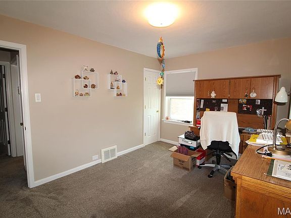 5th image of 7266 Mackenzie Rd