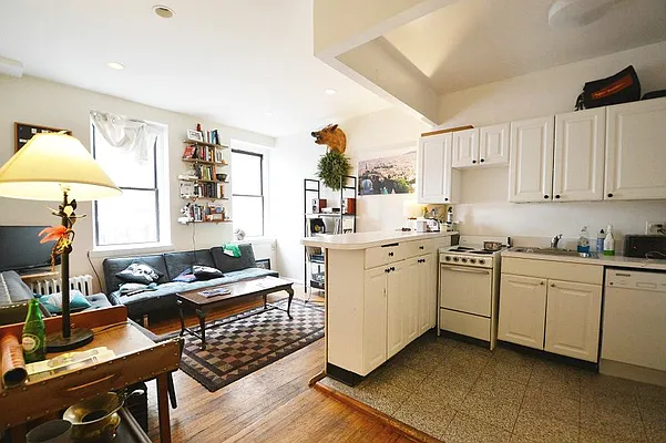 Rented by Bold New York | media 7