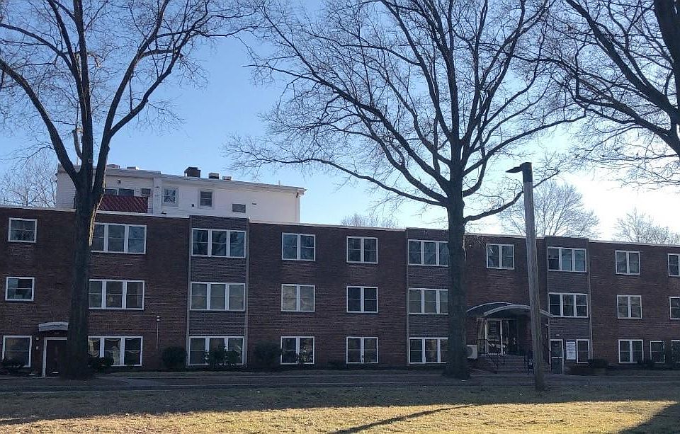 1st image of 530 Vfw Pkwy APT 107