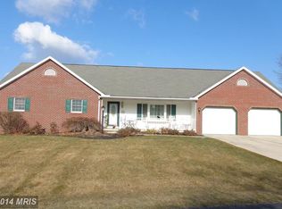 6189 Greenbriar Ter, Fayetteville, PA 17222