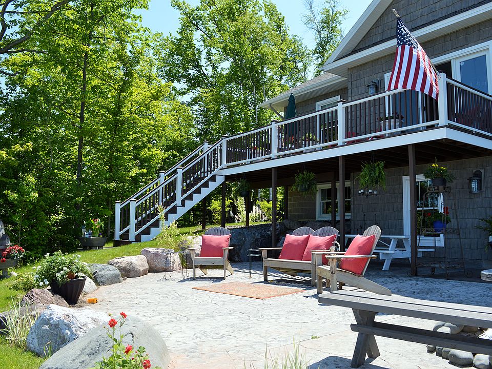 1st image of 612 Windcrest Dr