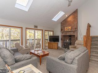 3120 Lakeview Ter, Canadensis, PA 18325