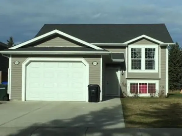 4918 Shannon Dr #B, Olds, AB T4H 0C1