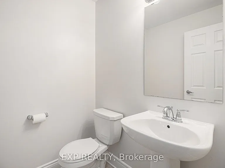 75 Gilberte St — Photo 13