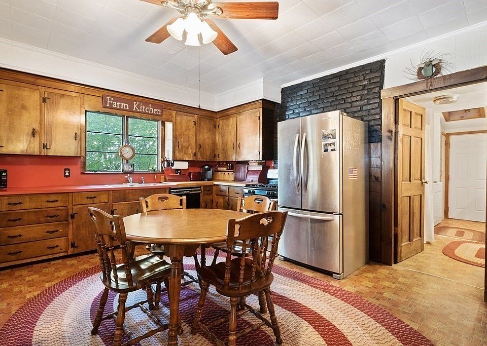 14 Oak St, North Attleboro, MA 02760 Zillow