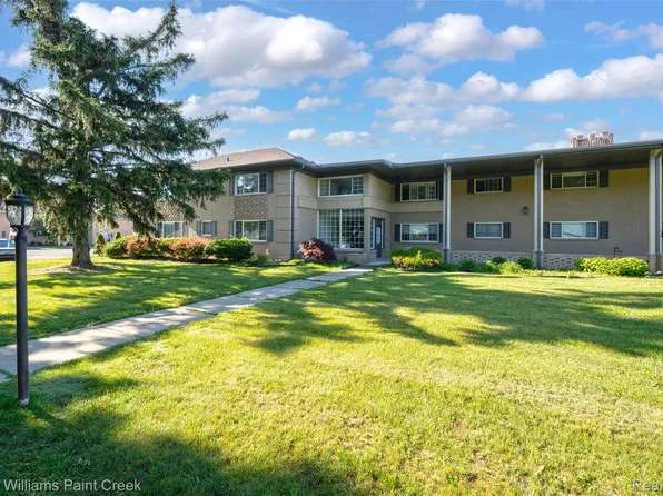 2309 Walton Blvd Unit 36, Rochester Hills, MI 48309