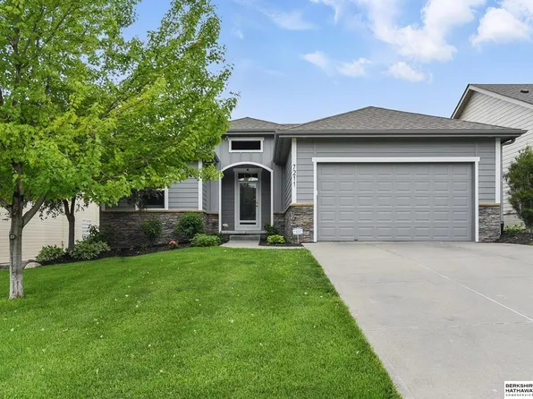 7211 S 174th St, Omaha, NE 68136