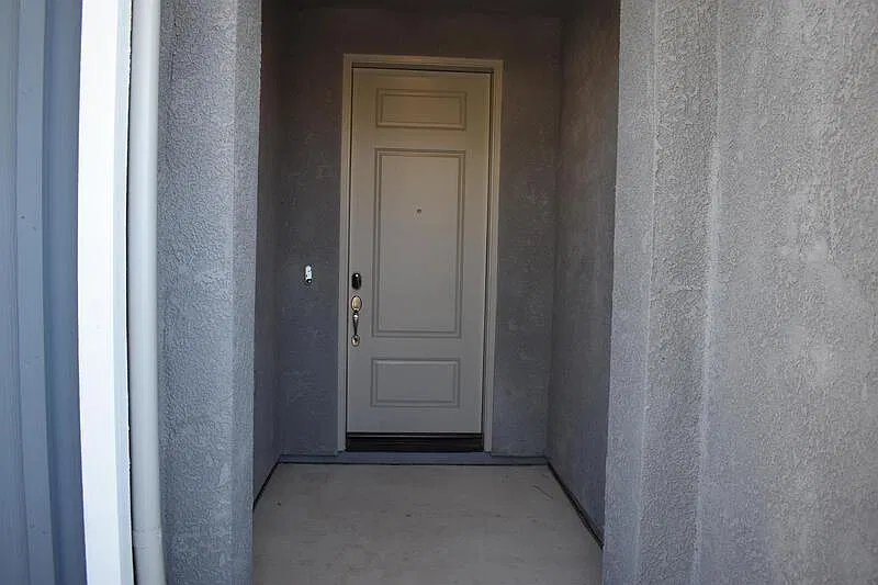 4 bed, 3.0 bath, 2303 sqft, $2,900 — Photo 4