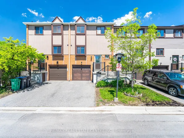 122 Moregate Cres, Brampton, ON L6S 3K9