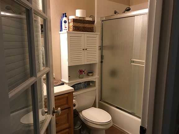 2nd image of 105 Rooney St #B