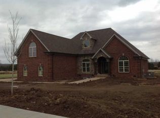 119 Springfield Dr, Lebanon, TN 37087