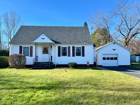 12 Bloomer St, Altona, NY 12910
