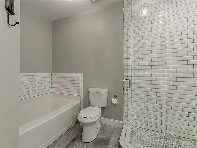 375 Highland Ave NE #606 — Photo 16